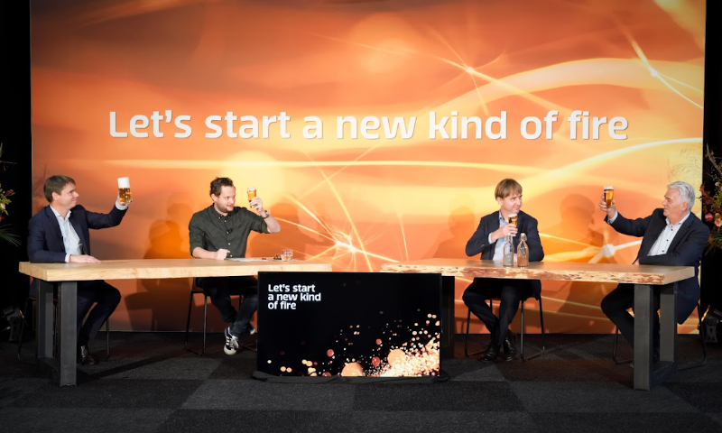 Proosten met Bavaria op circulaire ijzerpoeder energie